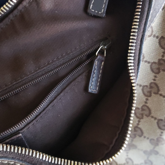 Gucci Shoulder Bag - Picture 8 of 8